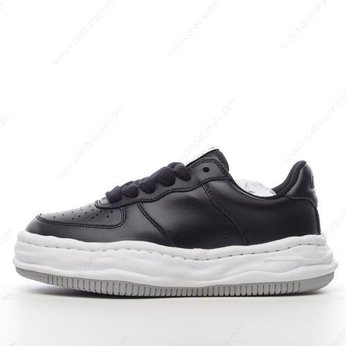 Billiga Maison MIHARA YASUHIRO Perforated Detail Low Top Sneakers ‘Svart’ A07FW702